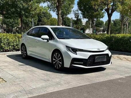 2022 Toyota Levin XII (E210) Рестайлинг, белый, 1550000 рублей, вид 3
