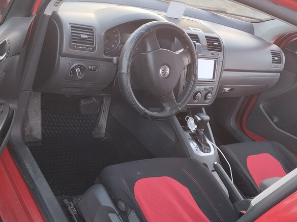 2006 Volkswagen Golf V, красный, 369000 рублей - вид 6