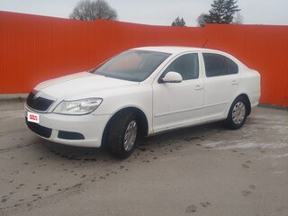 2012 Skoda Octavia II (A5) Рестайлинг, белый, 530000 рублей, вид 2