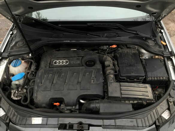 2010 Audi A3 II (8P) Рестайлинг 2, серебристый, 900000 рублей - вид 12