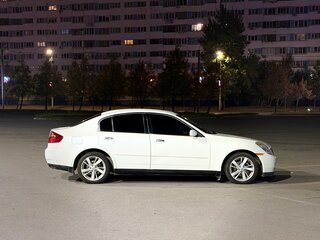 2003 Nissan Skyline XI (V35), белый, 555000 рублей, вид 2