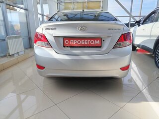 2013 Hyundai Solaris I, серебристый, 625000 рублей, вид 5