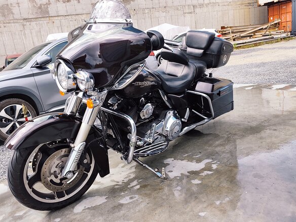 2011 Harley-Davidson Electra Glide, фиолетовый, 610000 рублей - вид 3