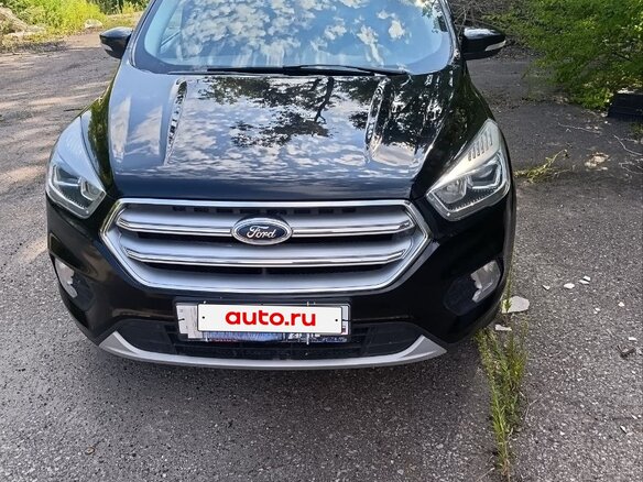 2018 Ford Kuga II Рестайлинг, чёрный, 1800000 рублей - вид 1