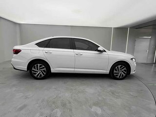 2023 Volkswagen Lavida III Рестайлинг, белый, 1570000 рублей, вид 4