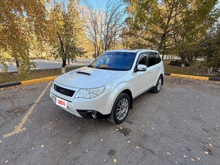 2011 Subaru Forester III Рестайлинг, белый, 2150000 рублей, вид 1