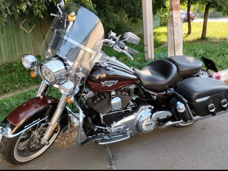 2011 Harley-Davidson Road King, коричневый, 1500000 рублей, вид 2