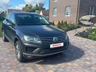 2015 Volkswagen Touareg II Рестайлинг, коричневый, 2600000 рублей, вид 1