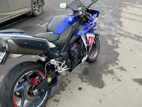 2011 Yamaha YZF-R1, синий, 850000 рублей, вид 4