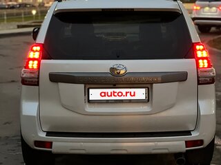 2015 Toyota Land Cruiser Prado 150 Series Рестайлинг 1, белый, 4299000 рублей, вид 5