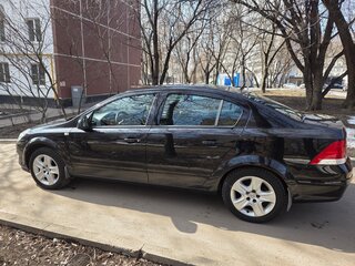 2013 Opel Astra H Рестайлинг, чёрный, 1100000 рублей, вид 3