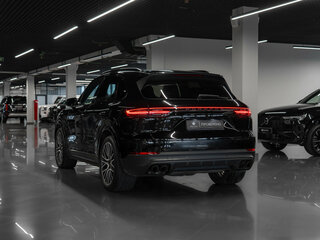 2021 Porsche Cayenne III, чёрный, 8750000 рублей, вид 4