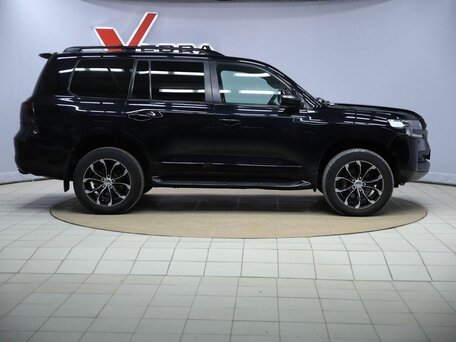 2015 Toyota Land Cruiser 200 Series Рестайлинг 2, чёрный, 3650000 рублей, вид 4