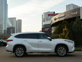 2025 Toyota Highlander IV (XU70), белый, 4988000 рублей, вид 3