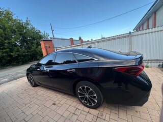 2022 Toyota Avalon V, чёрный, 3500000 рублей, вид 4