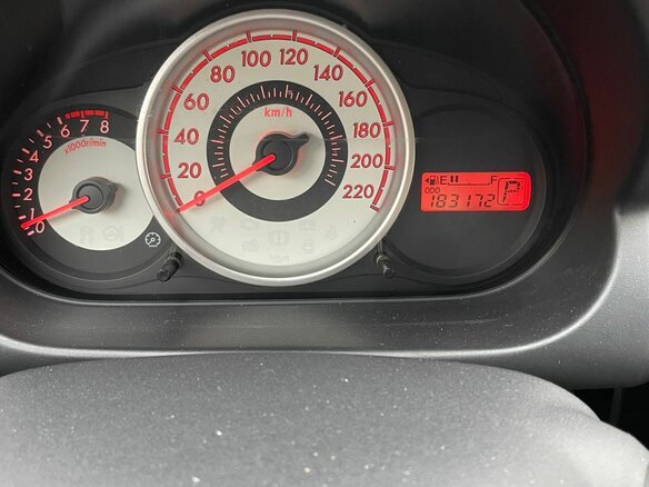 2008 Mazda 2 II (DE), жёлтый, 570000 рублей - вид 5