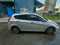 2012 Hyundai Solaris I, серебристый, 675000 рублей - вид 2