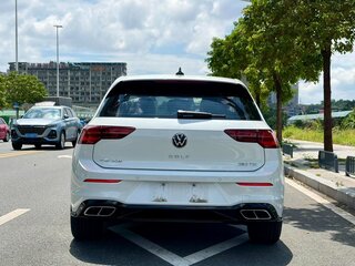 2022 Volkswagen Golf VIII, белый, 1819000 рублей, вид 5