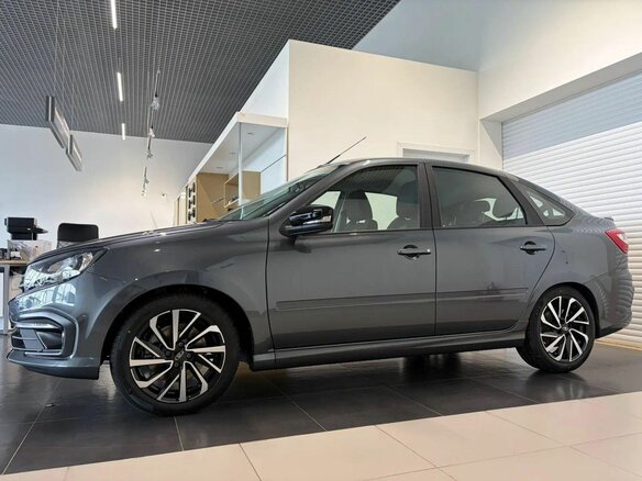 2026 Lada (ВАЗ) Granta Sport I Рестайлинг, серый, 1581000 рублей - вид 5
