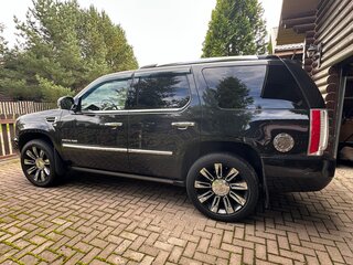 2011 Cadillac Escalade III, чёрный, 2700000 рублей, вид 3