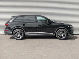 2023 Audi Q7 45 TFSI II (4M) Рестайлинг, чёрный, 7440000 рублей, вид 4
