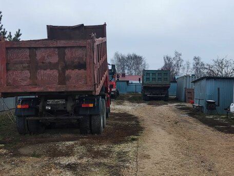 2008 Sinotruk Howo ZZ3327, красный, 1200000 рублей, вид 3