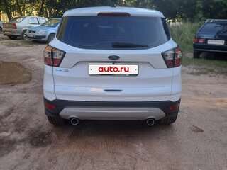 2019 Ford Kuga II Рестайлинг, белый, 2000000 рублей, вид 4