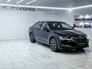 2024 Skoda Superb III Рестайлинг, чёрный, 3225000 рублей, вид 4