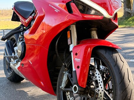 2021 Ducati Supersport, красный, 1370000 рублей, вид 3