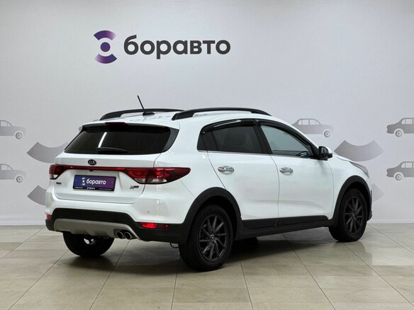 2020 Kia Rio X-Line IV, белый, 1550000 рублей - вид 3