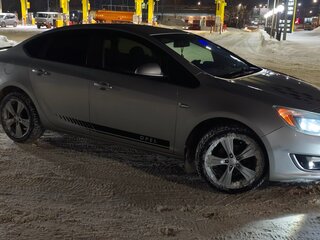 2013 Opel Astra J Рестайлинг, серебристый, 780000 рублей, вид 3