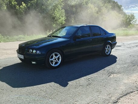 1994 BMW 3 серии 318i III (E36), зелёный, 380000 рублей, вид 4