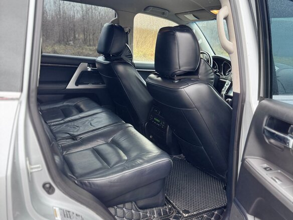 2012 Toyota Land Cruiser 200 Series Рестайлинг 1, серебристый - вид 17
