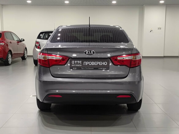 2014 Kia Rio 6-speed III, серый, 575000 рублей - вид 5