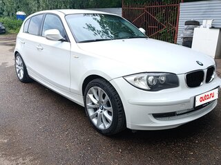 2010 BMW 1 серии 116i I (E81/E82/E87/E88) Рестайлинг, белый, 824000 рублей, вид 2