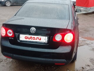 2008 Volkswagen Jetta V, чёрный, 570000 рублей, вид 3