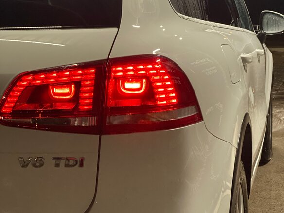 2013 Volkswagen Touareg II, белый, 2690000 рублей - вид 18
