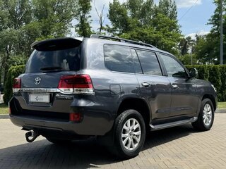 2019 Toyota Land Cruiser 200 Series Рестайлинг 2, серый, 7200000 рублей, вид 3