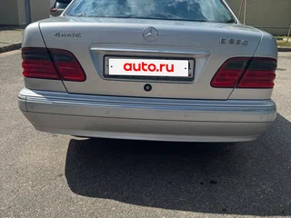 2002 Mercedes-Benz E-Класс 320 II (W210, S210) Рестайлинг, серебристый, 650000 рублей, вид 5