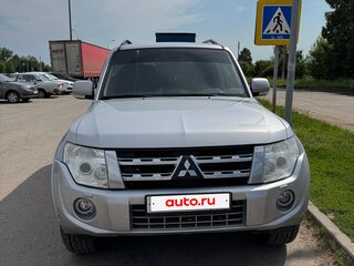 2011 Mitsubishi Pajero IV Рестайлинг 1, серебристый, 1950000 рублей, вид 1