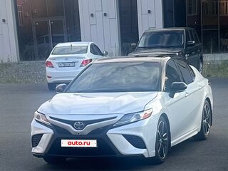 2019 Toyota Camry US Market VIII (XV70), белый, 1480000 рублей, вид 1