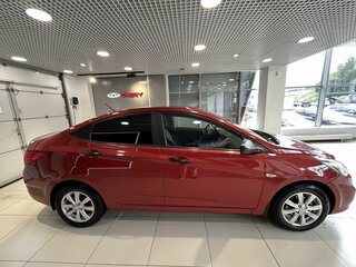 2014 Hyundai Solaris I, красный, 590000 рублей, вид 4