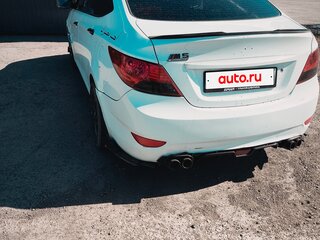 2011 Hyundai Solaris I, белый, 750000 рублей, вид 4