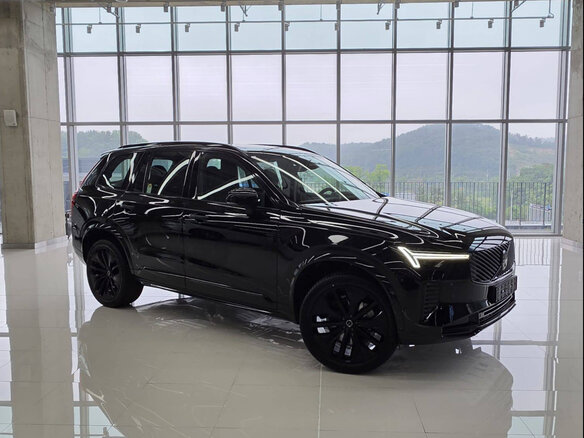 2026 Volvo XC90 B6 II Рестайлинг 2, чёрный, 9490000 рублей
