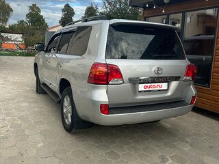 2012 Toyota Land Cruiser 200 Series Рестайлинг 1, серебристый, 3450000 рублей, вид 3