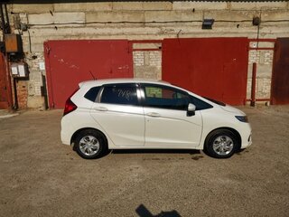 2018 Honda Fit III Рестайлинг, белый, 1255000 рублей, вид 3