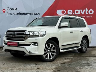 2018 Toyota Land Cruiser Arctic Trucks AT33 200 Series Рестайлинг 2, белый, 7100000 рублей, вид 1