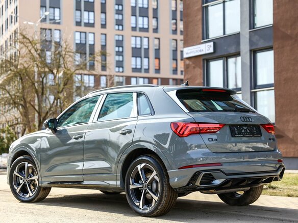 2026 Audi Q3 45 TFSI II (F3), серый, 5050000 рублей - вид 6