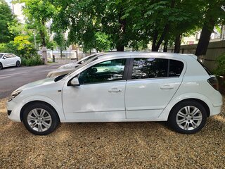 2007 Opel Astra H Рестайлинг, белый, 450000 рублей, вид 5