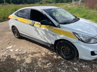2014 Hyundai Solaris I, чёрный, 355000 рублей, вид 3